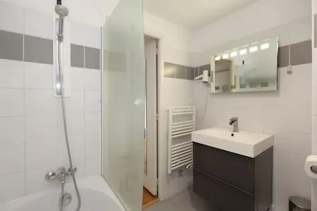 402 -studio Elegant Et Confortable A 5 - Flat-guest * Parigi