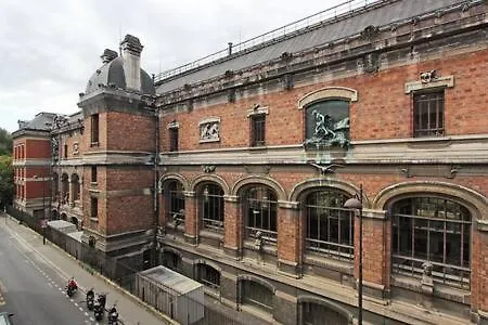 Appartamento 402 -studio Elegant Et Confortable A 5 - Flat-guest *