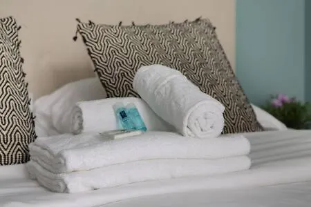 402 -studio Elegant Et Confortable A 5 - Flat-guest Appartamento